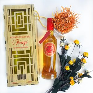 Rượu Putin Fungi hộp gỗ