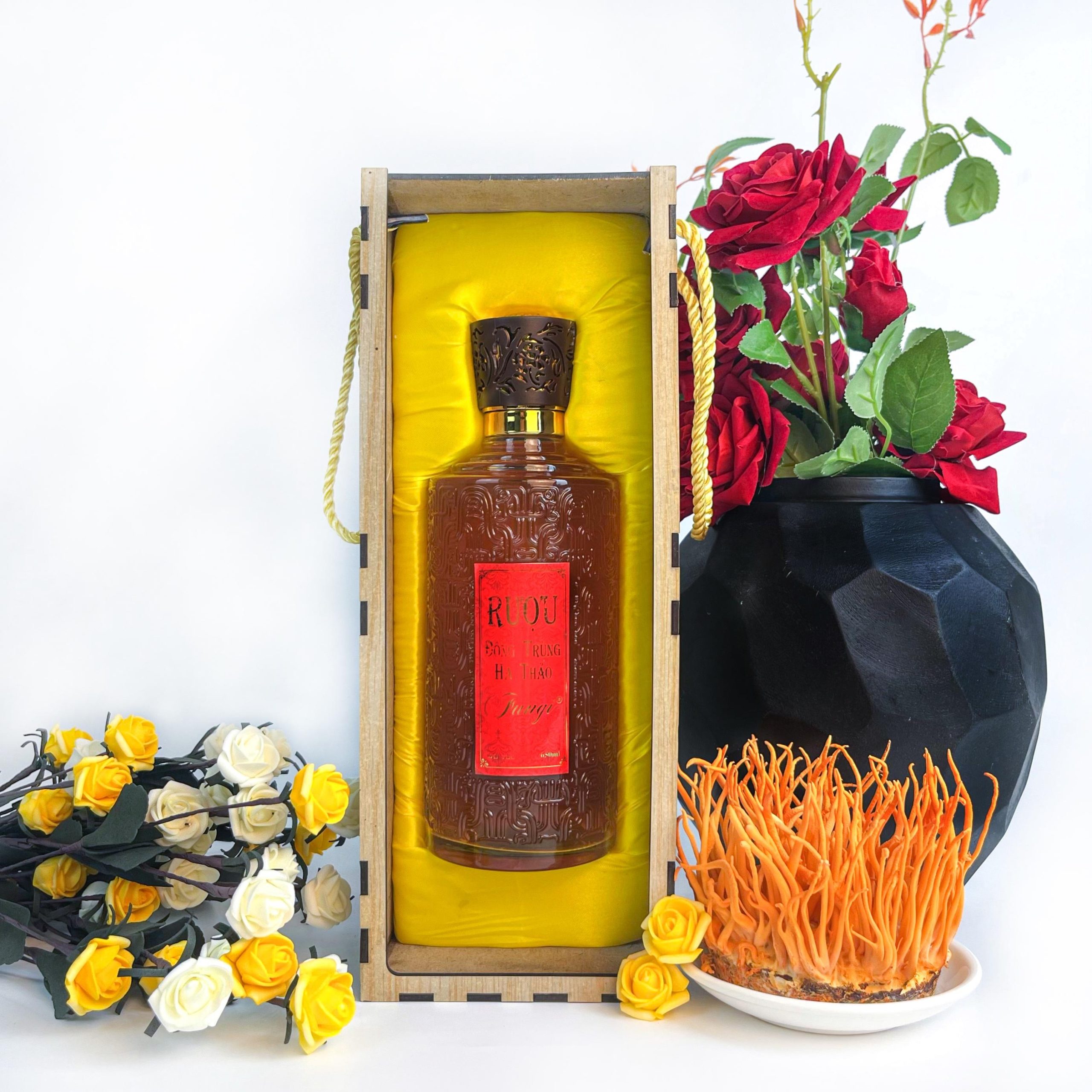 Rượu Fungi Hennessy 650ml hộp gỗ